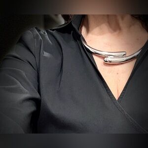 Beautiful Chico's Silver Tone Collar Necklace